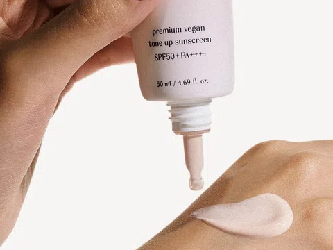 Thực hư kem chống nắng thuần chay Dinsee khiến dân Hàn phát cuồng: Không chỉ là màng lọc, mà là cả một bầu trời công nghệ!