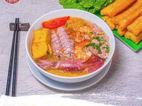 Bổ sung dinh dưỡng cùng bún riêu Hải Sản Vương Thủy