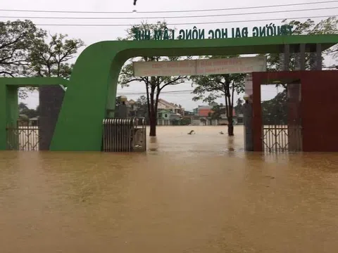 Gia hạn thời gian nhập học Đại học Huế và Đà Nẵng do mưa lũ