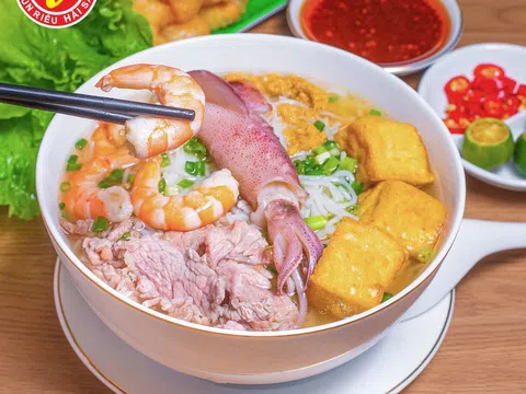 Bún Riêu Hải Sản Vương Thủy – Ngon, bổ, rẻ.